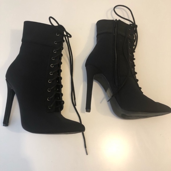 FashionNova ‘Social’ Olivia Black Lace-Up Heeled Booties – Size 5 |Stiletto Heel - Picture 1 of 5